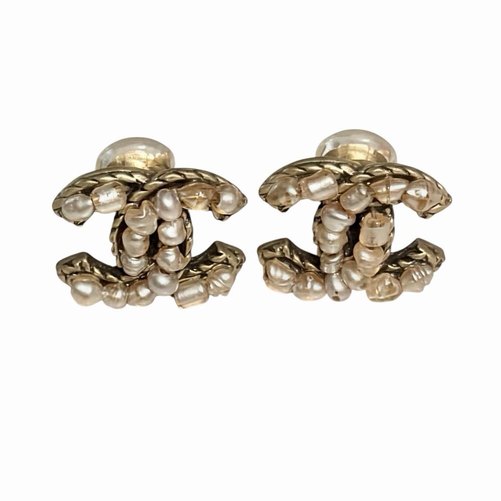 Chanel CC Pearl Clip-On Earrings | Matte Brass | Stamped | Boxed w/ Bag & COA - Picture 7 of 15